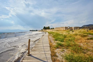 Przykłady instalacji klimatyzatorów z funkcją grzania w Pruszkowie — studia przypadków (mieszkania, biura, sklepy)